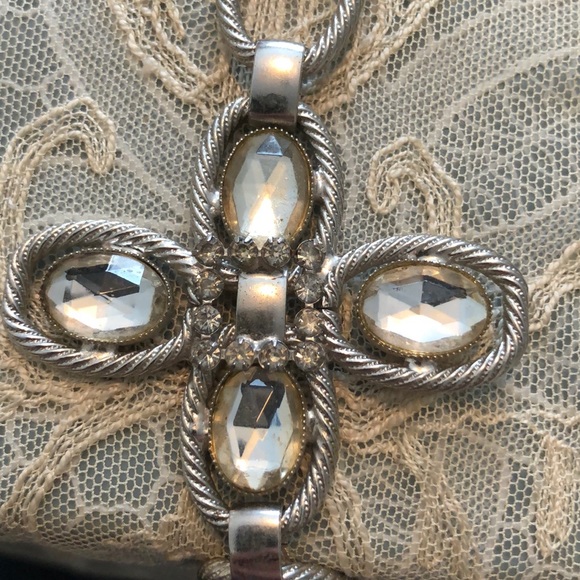 🦋70’S MALTESE CROSSES🦋 - Picture 5 of 5